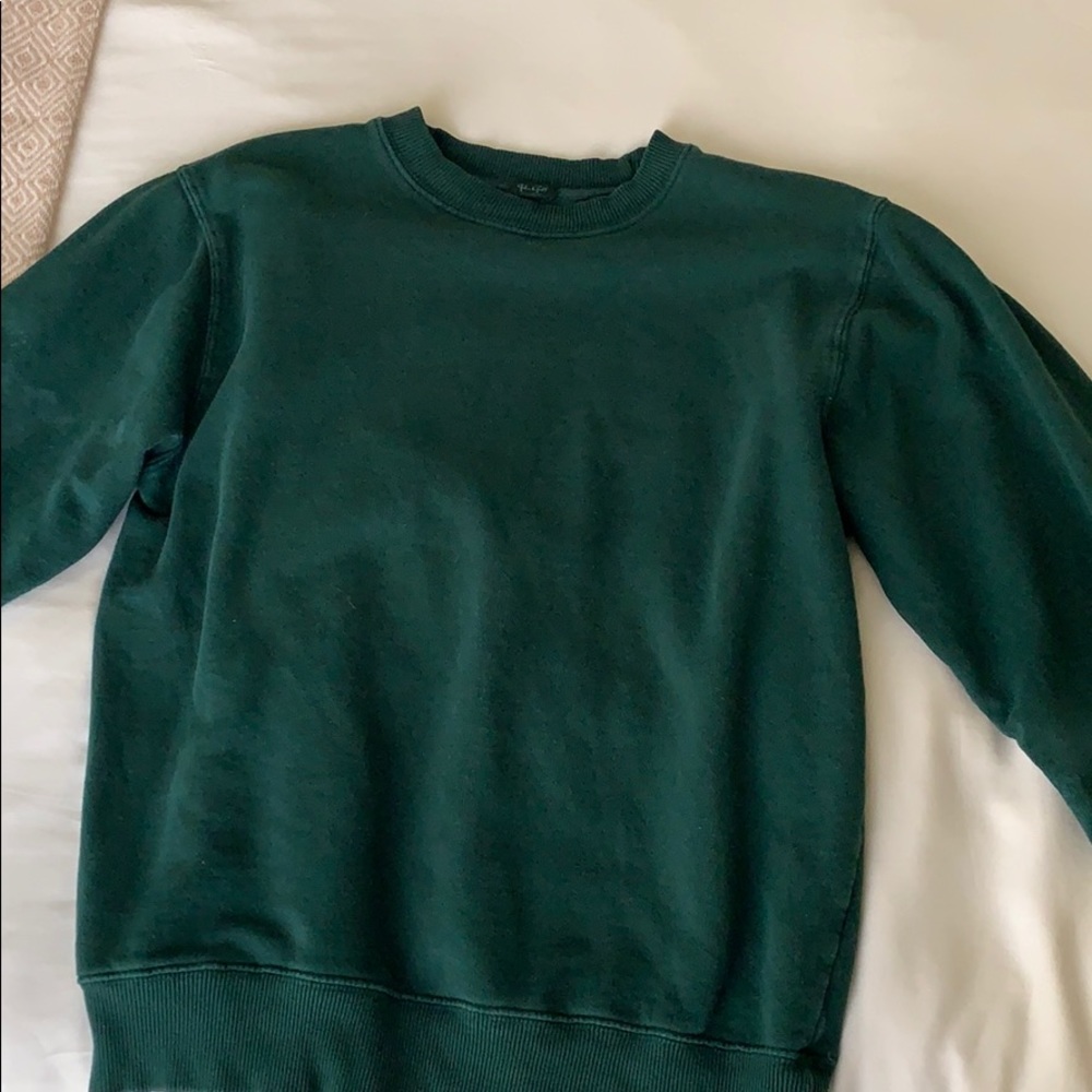 J.Galt green neck sweat shirt